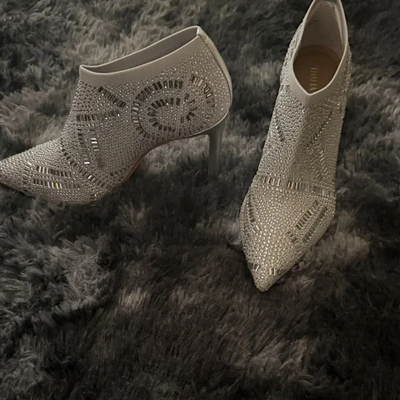 Thalia Sodi Glittering Silver Ankle Boots - Picture 2 of 8